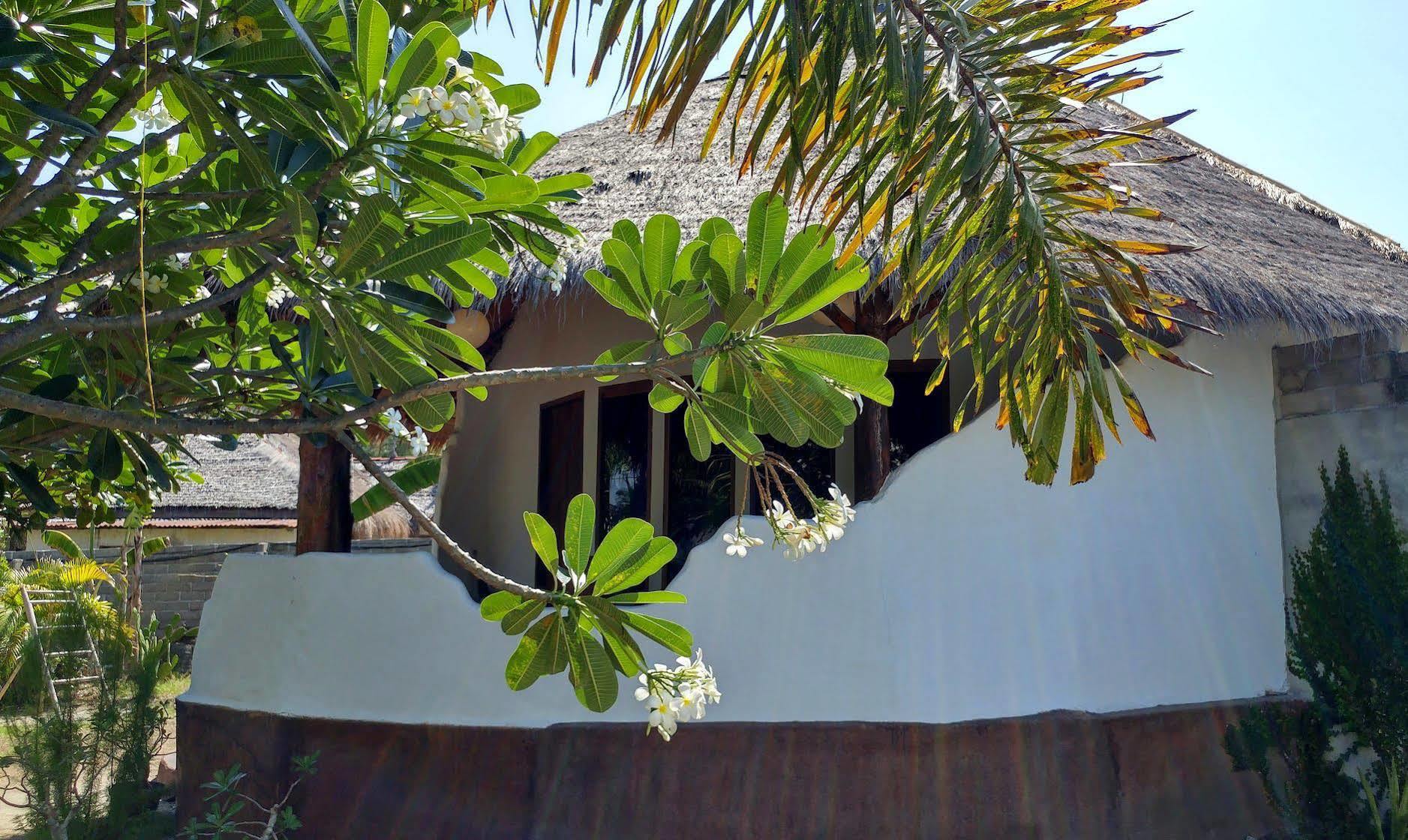 Adeng-Adeng Bungalows Ilhas Gili Exterior foto